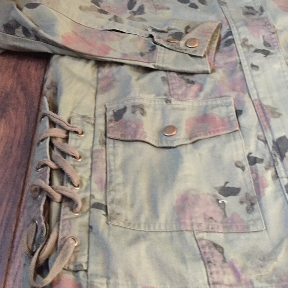 Jacket - Picture 2 of 5